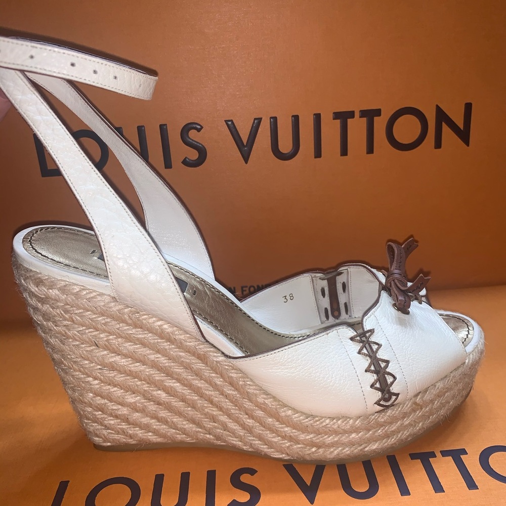 Louis Vuitton Manyara ankle strap Wedge Sandal - Picture 2 of 9